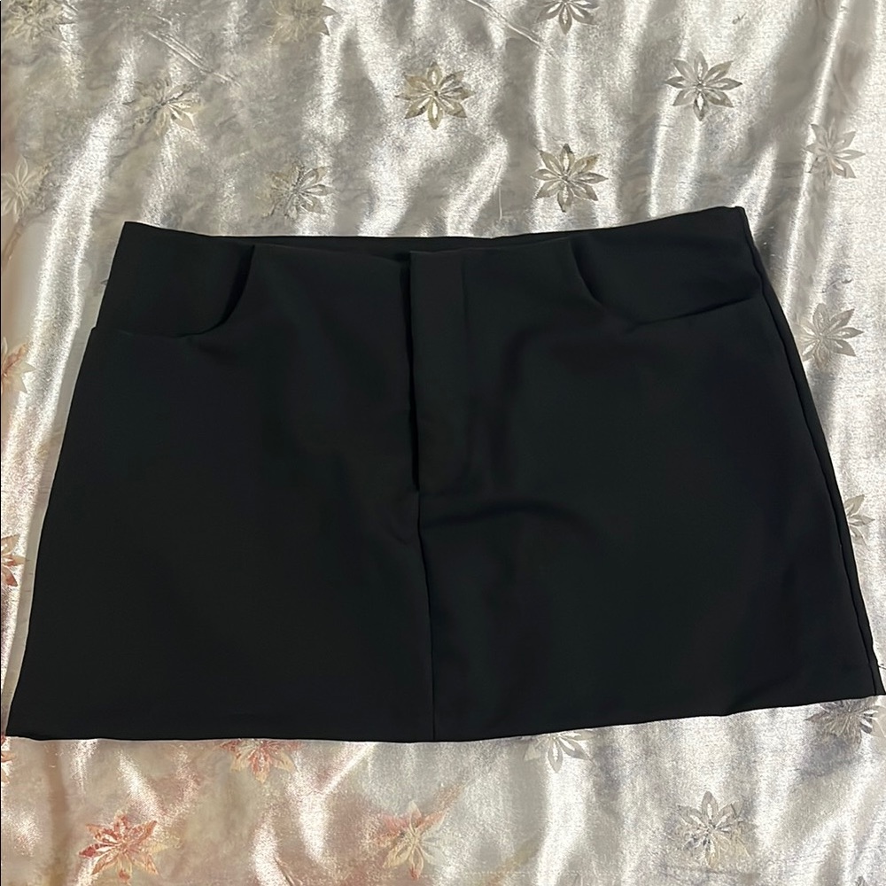 SHEIN Black Mini Skirt